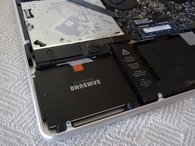 Instalación de una Samsung SSD 840 Pro en un MacBook Pro Early 2011 con Mavericks 10.9.4